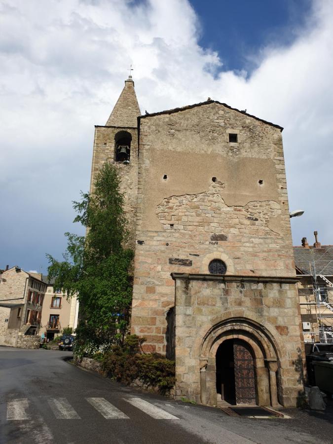 Hotel La Petite Chapelle Font-Romeu-Odeillo-Via Zewnętrze zdjęcie