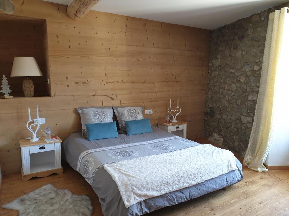 Hotel La Petite Chapelle Font-Romeu-Odeillo-Via Zewnętrze zdjęcie