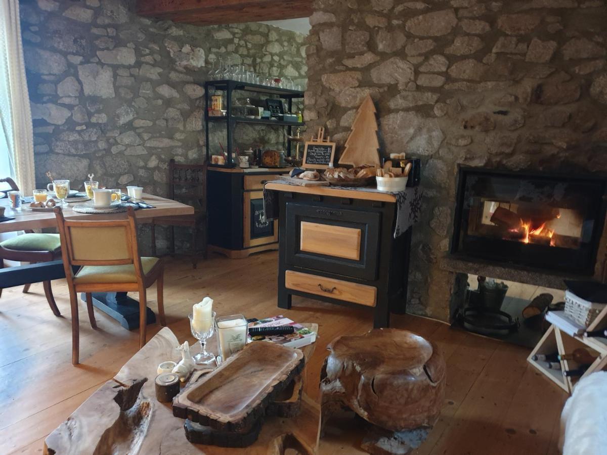 Hotel La Petite Chapelle Font-Romeu-Odeillo-Via Zewnętrze zdjęcie